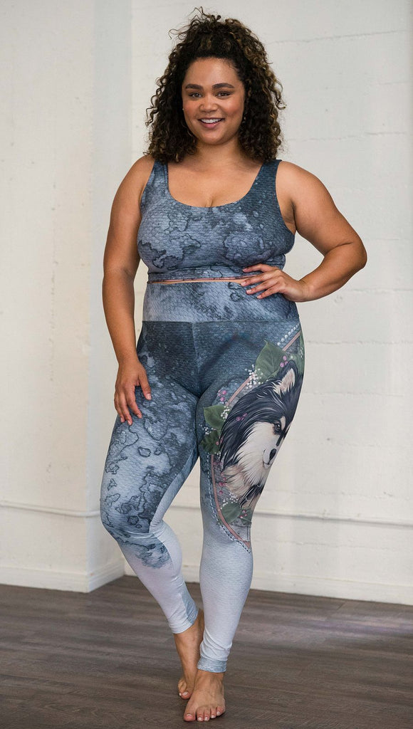 Front view of model wearing Finnish Lapphund dog printed full length leggings