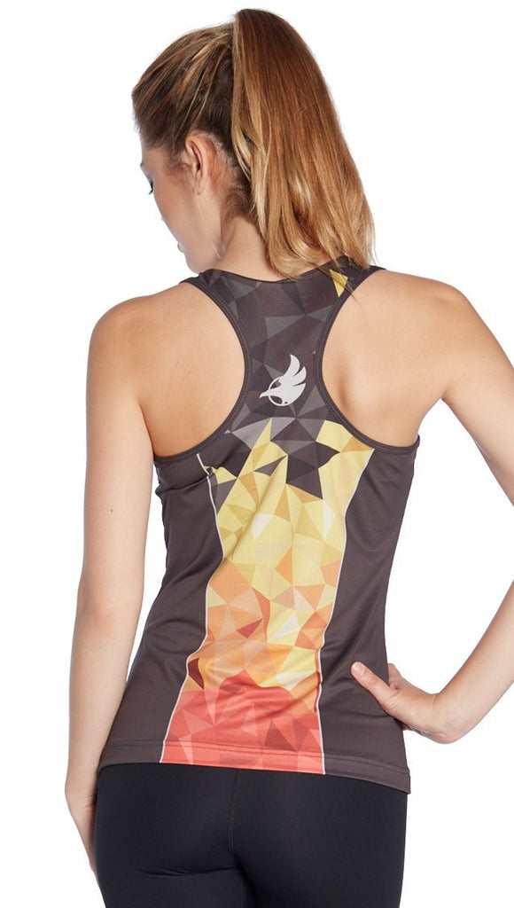 closeup back view of model wearing geometric ombre flames printed tank top 